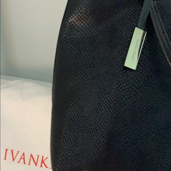 black handbag - Picture 3 of 4